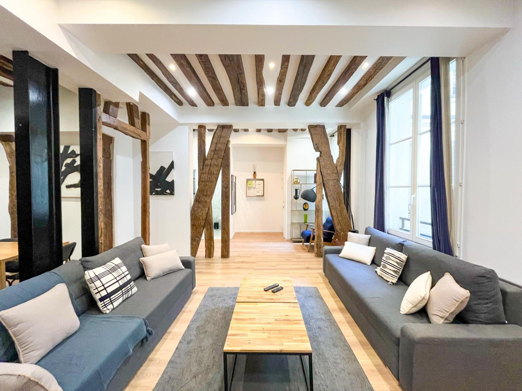 Urban Flat 67 - Spacious Parisian Flat In Apartment Paris